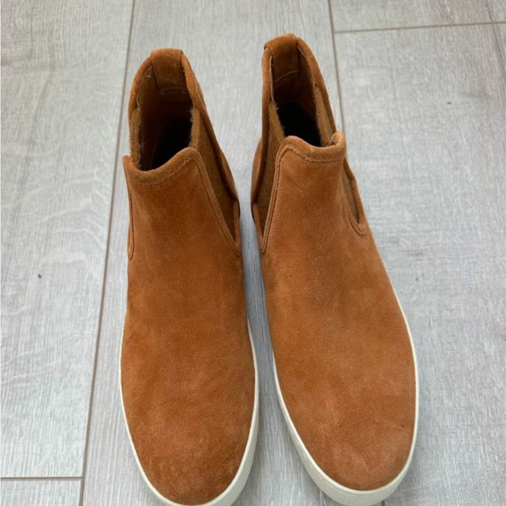 Vince Women's Tan Suede Lace Up Boots